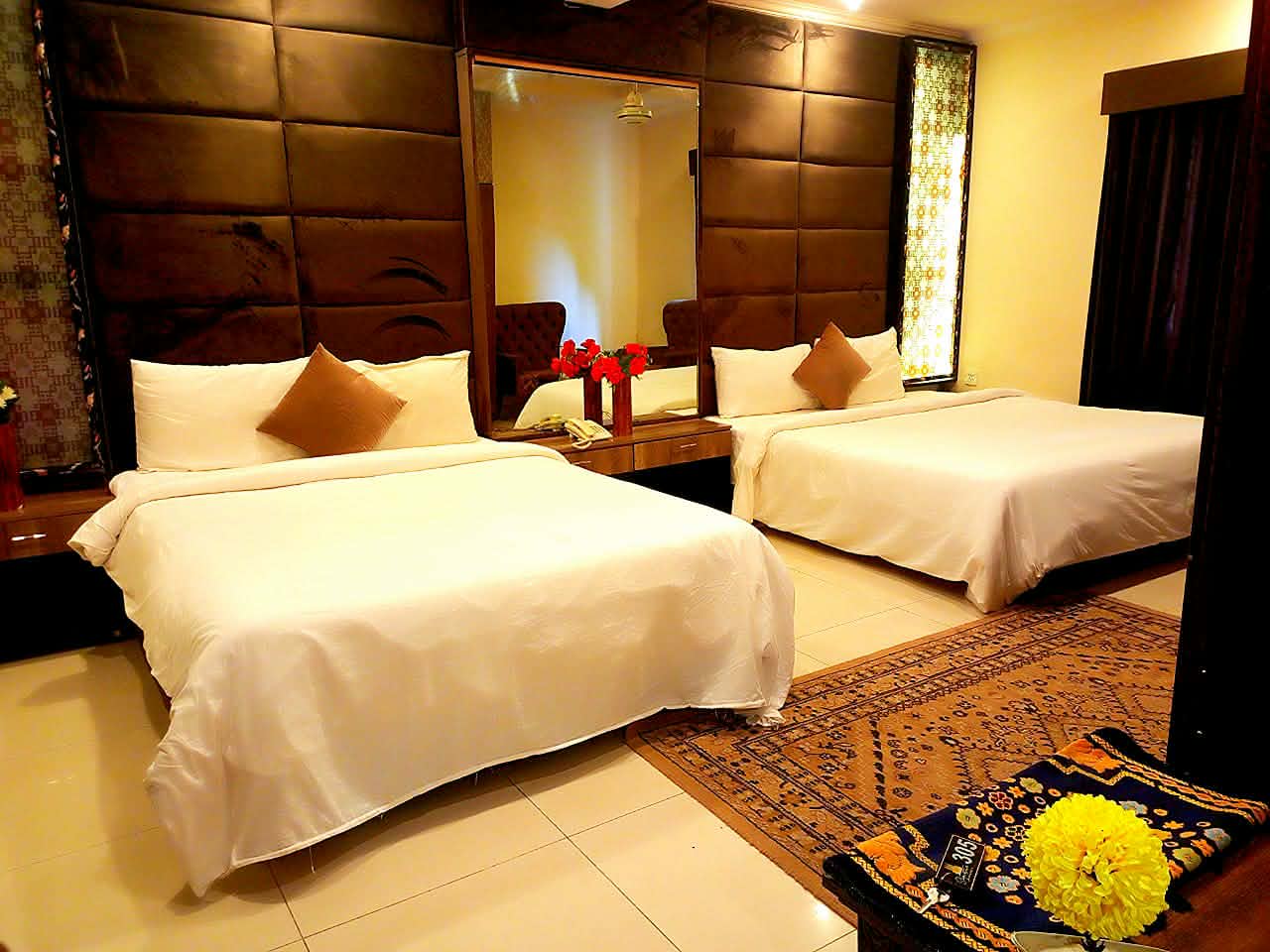 303 – Twin Beds | PKR 6,800 |Adams Lodge F-7 Capacity: 2 Guests