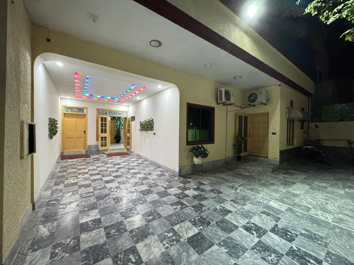 109 – Executive/Family Room, Royal Executive Residency