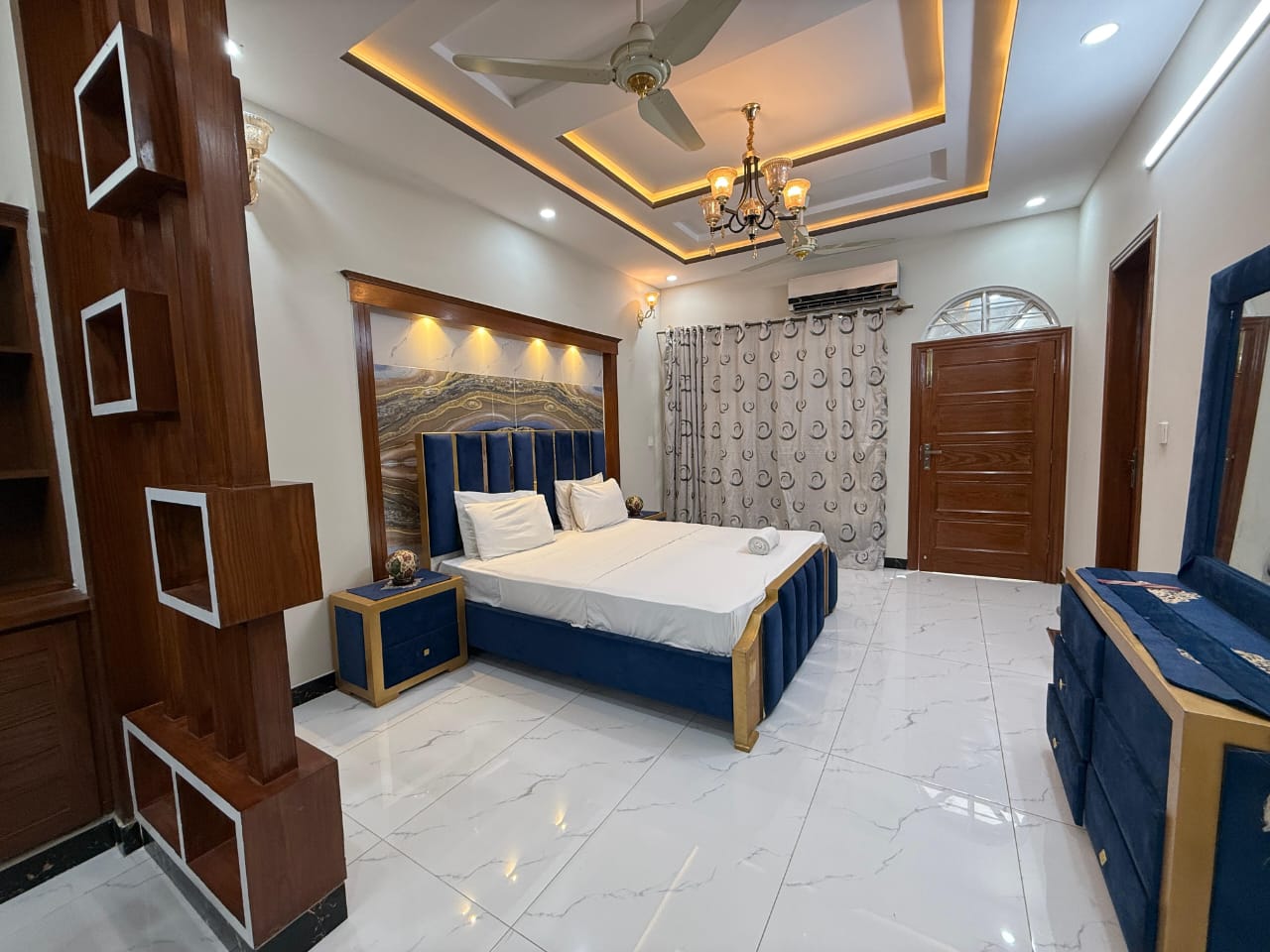 Family Room | Master Bed + Single Bed | 3–5 Guests | G-13 Islamabad | Daily Stay from Rs. 8,900 | SkyBnB
