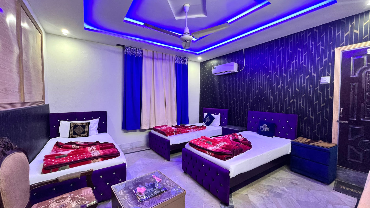 B-4 Standard Room 3 Single Bed 3-4 Person occupancy