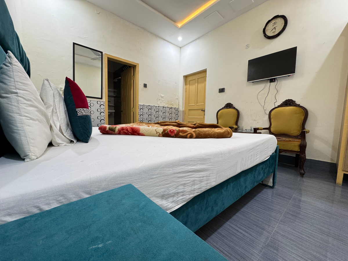 110 – Double Room, Royal Executive Residency