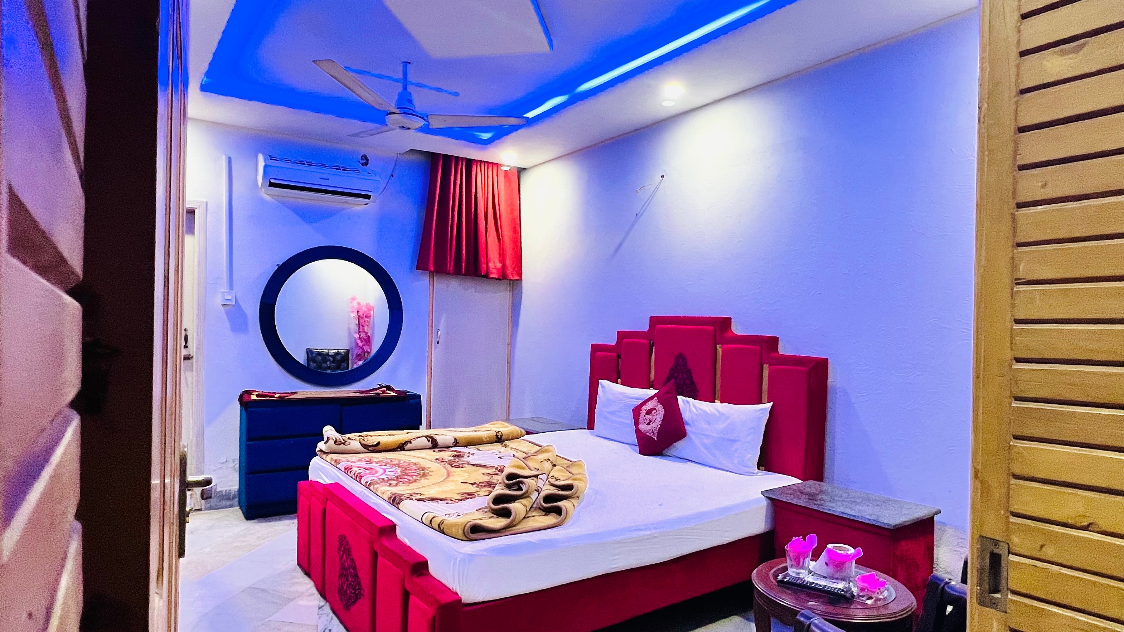 SkyBnB G-9/3 | B-1 Deluxe Master Room | 2–3 Guests