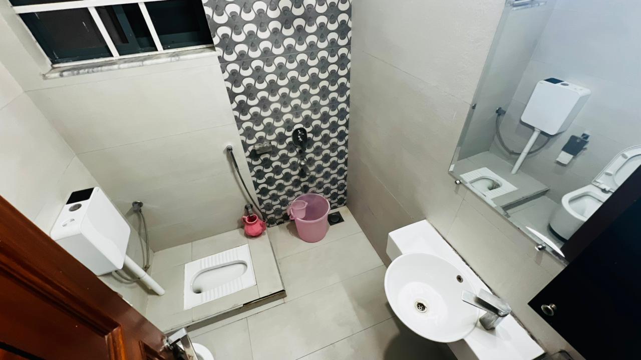 SkyBnB F-7/1 Islamabad | Master Room | 2 Guests
