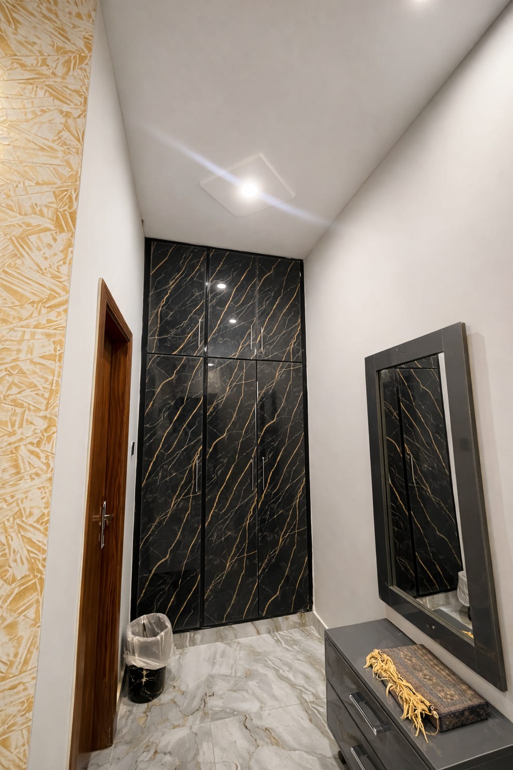 Family Deluxe Suite | 4 Adults + 2 Kids | 601- G9/1 Islamabad | SkyBnB