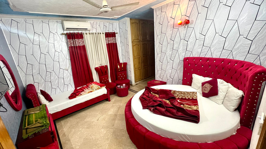 F-1 – Cupple Room 1 Bed 3 Person Apartment G-9 Islamabad Rs 8900