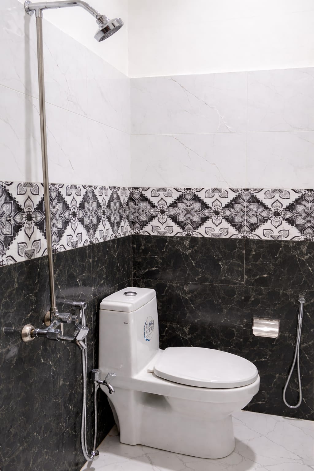 601- G-9/1 triple Room 2 Beds 3 Persons stay