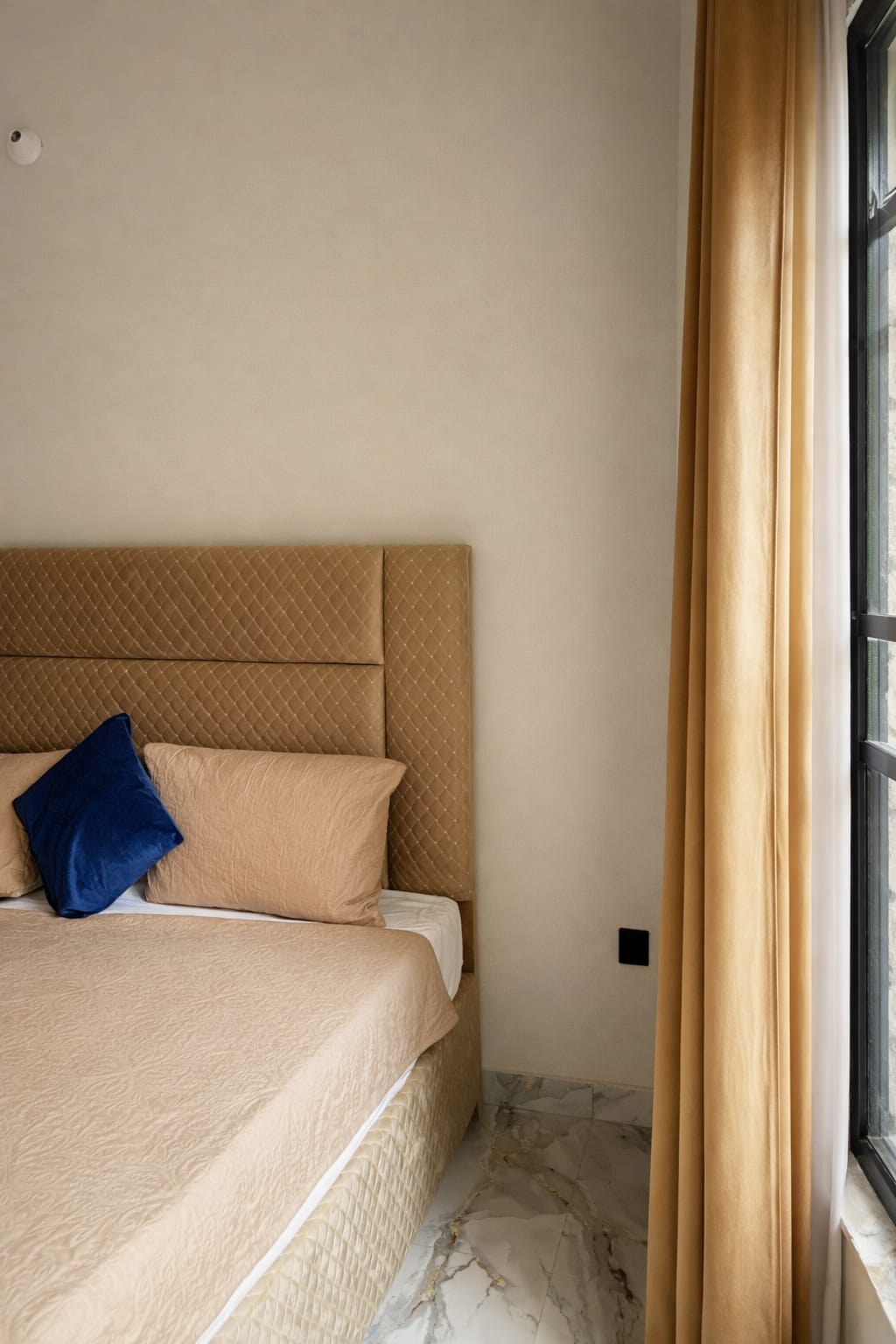 Family Deluxe Suite | 4 Adults + 2 Kids | 601- G9/1 Islamabad | SkyBnB