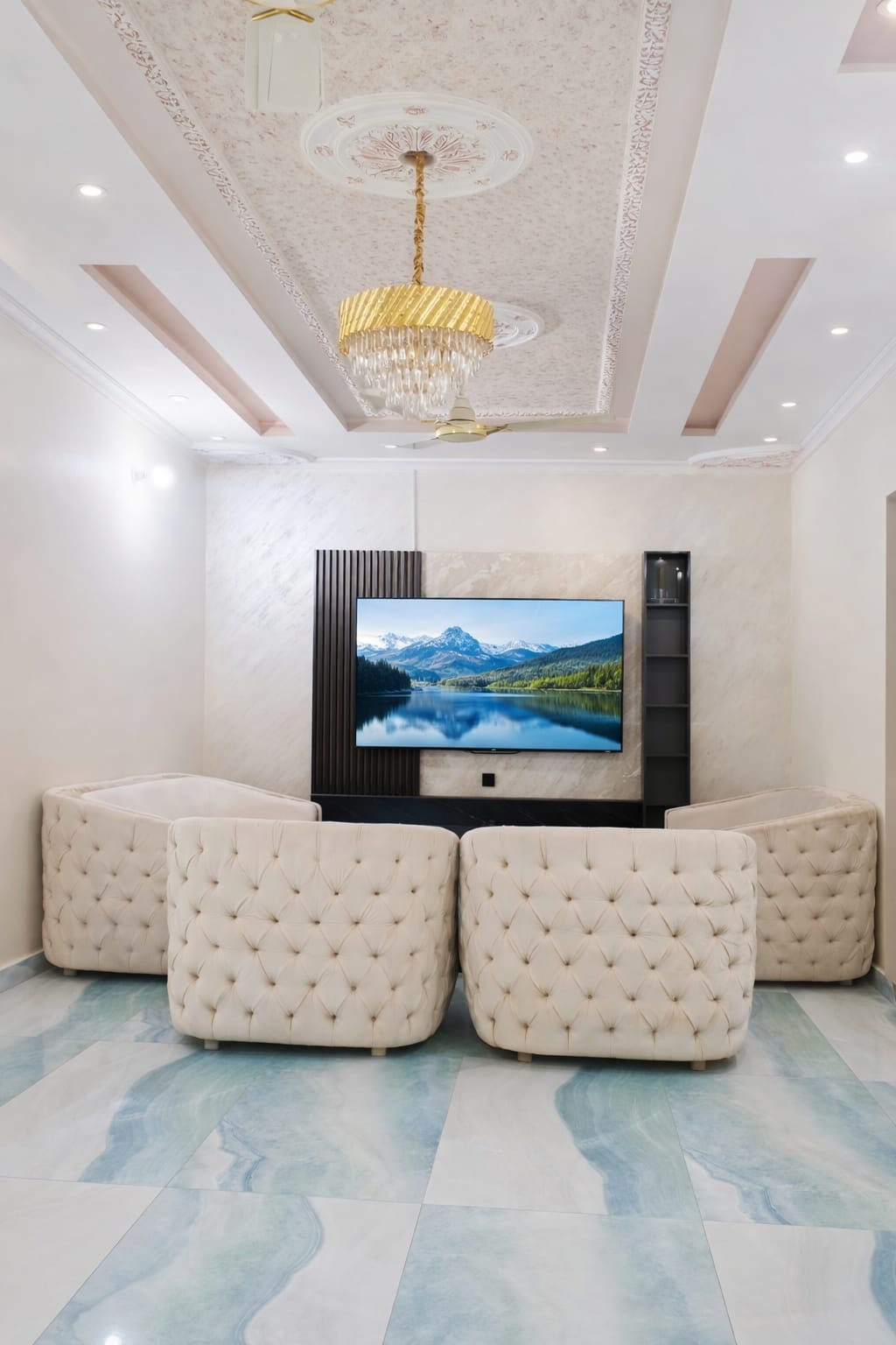 Family Deluxe Suite | 4 Adults + 2 Kids | 601- G9/1 Islamabad | SkyBnB