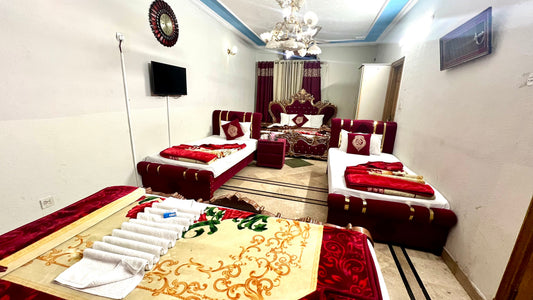 F-3 Family suit Room 6-8 Persons Space