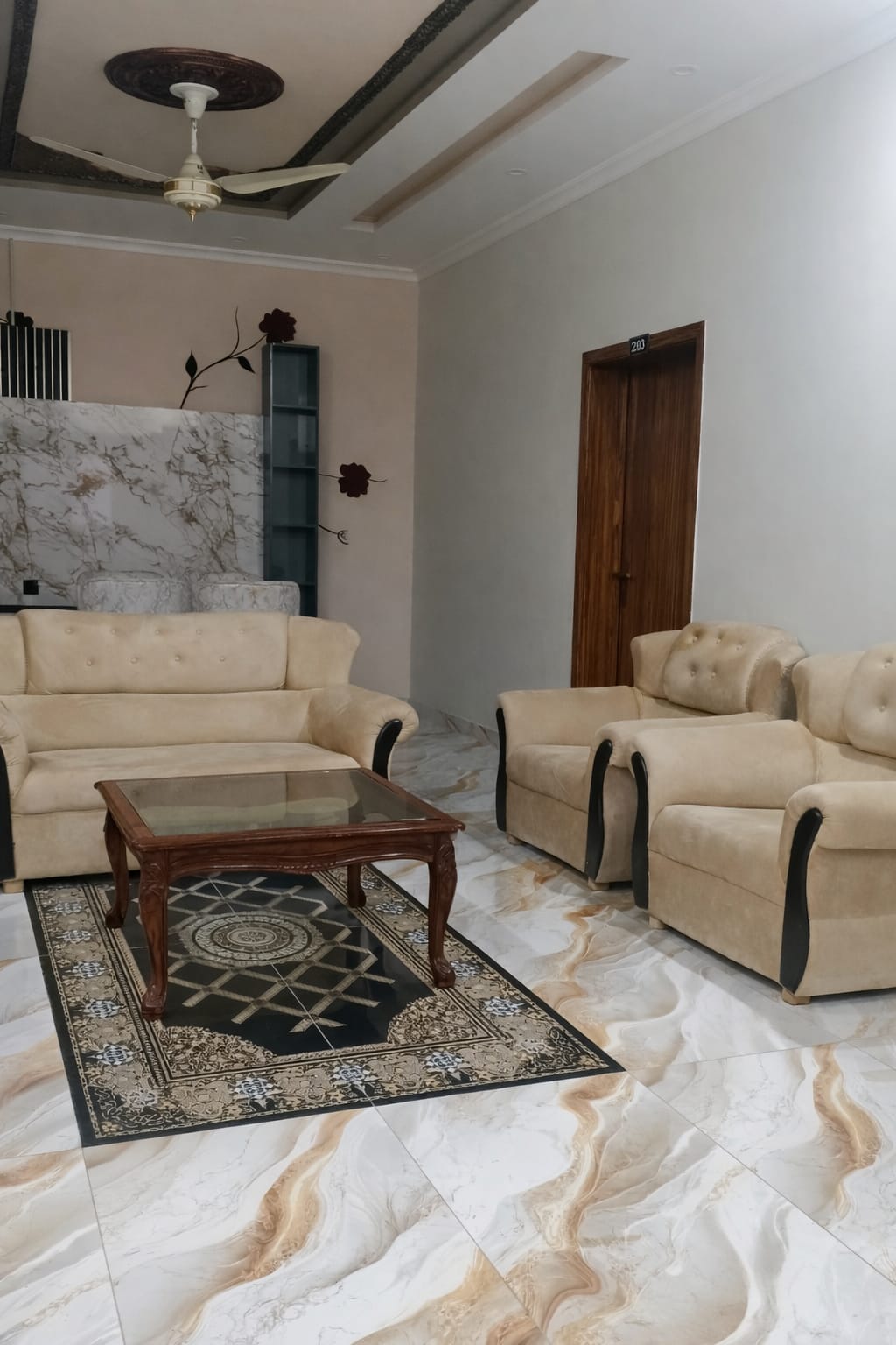 Family Deluxe Suite | 4 Adults + 2 Kids | 601- G9/1 Islamabad | SkyBnB