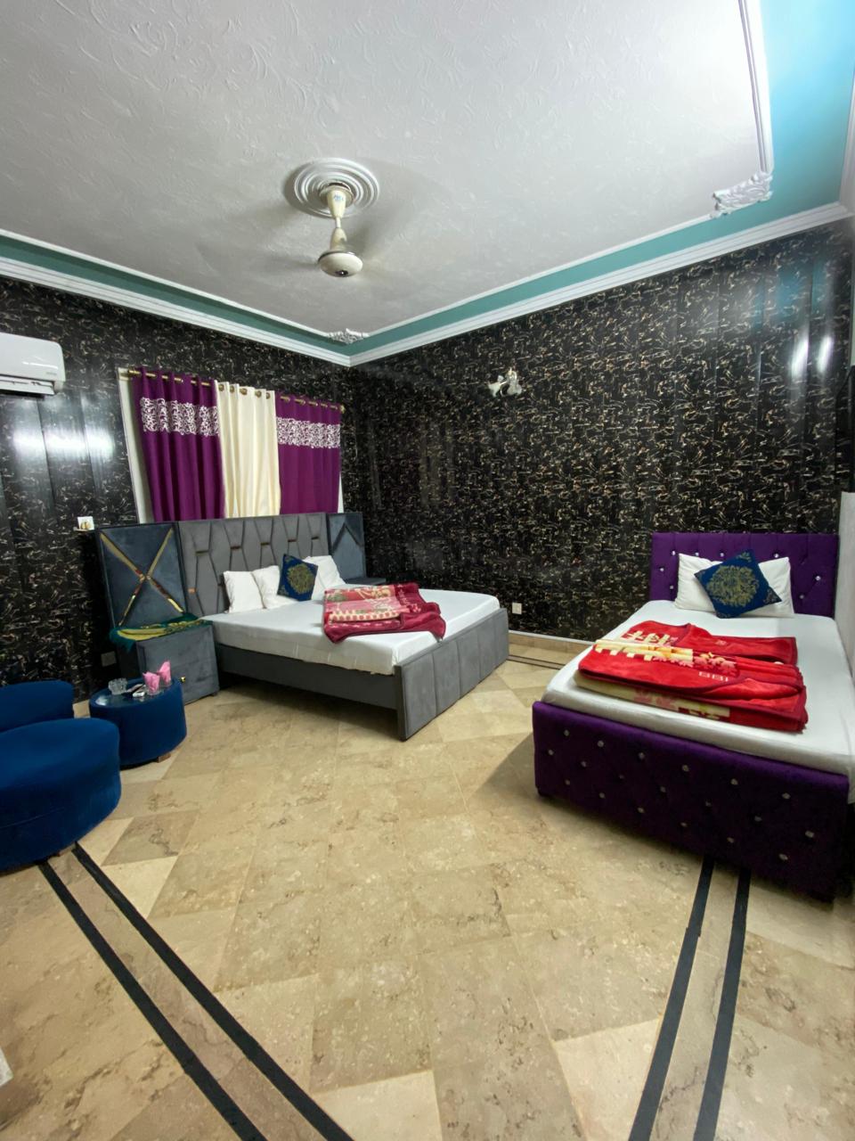 G2 – Master Bed + Single Bed | Galaxy Lodge  Price: PKR 8,500 / night Capacity: 3 Guests