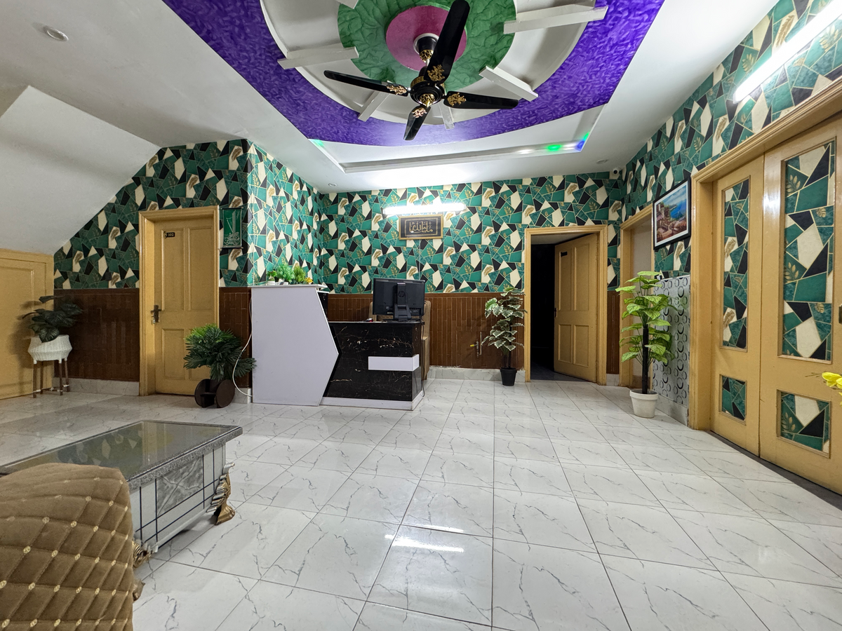 109 – Executive/Family Room, Royal Executive Residency