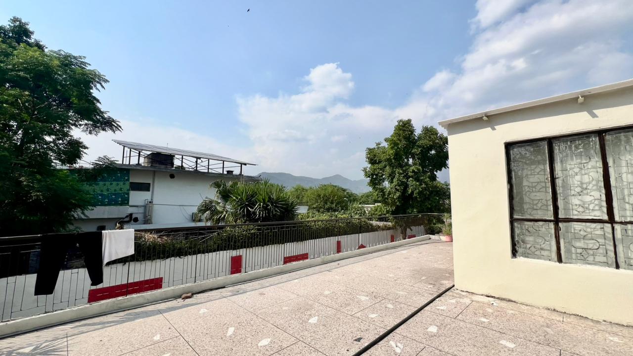Triple Room | 3 Guests | F-7/1 Islamabad | Daily Stay from Rs. 8,900 | SkyBnB