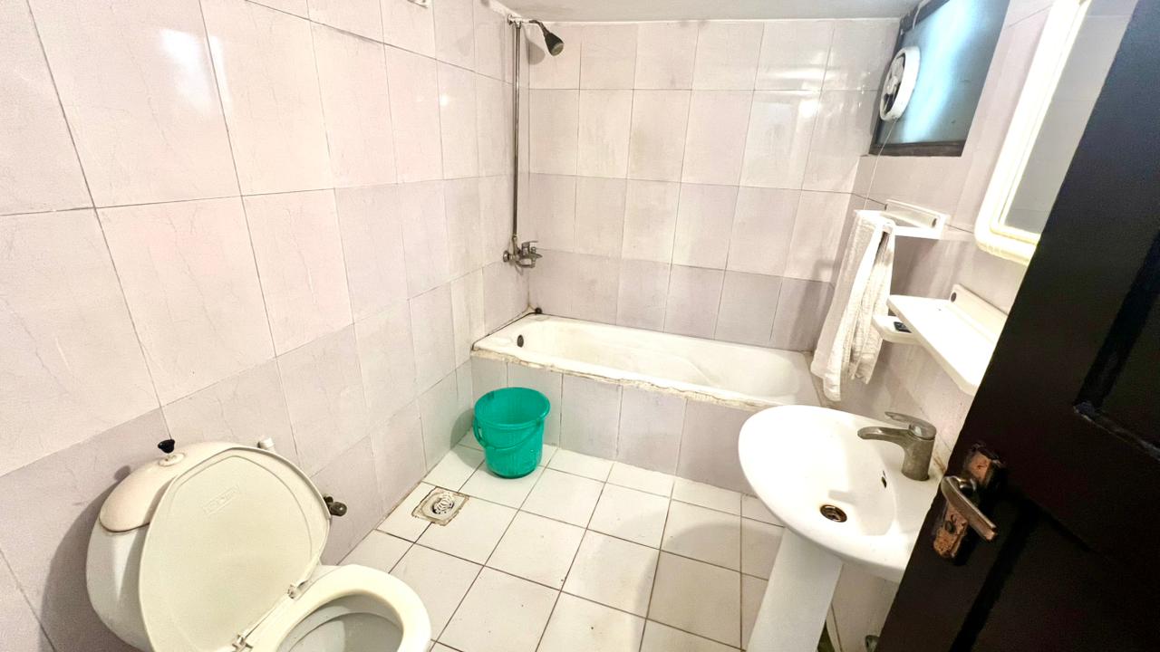 Master Bed | 2 Guests | F-7/1 Islamabad | Daily Stay from Rs. 6,990 | SkyBnB