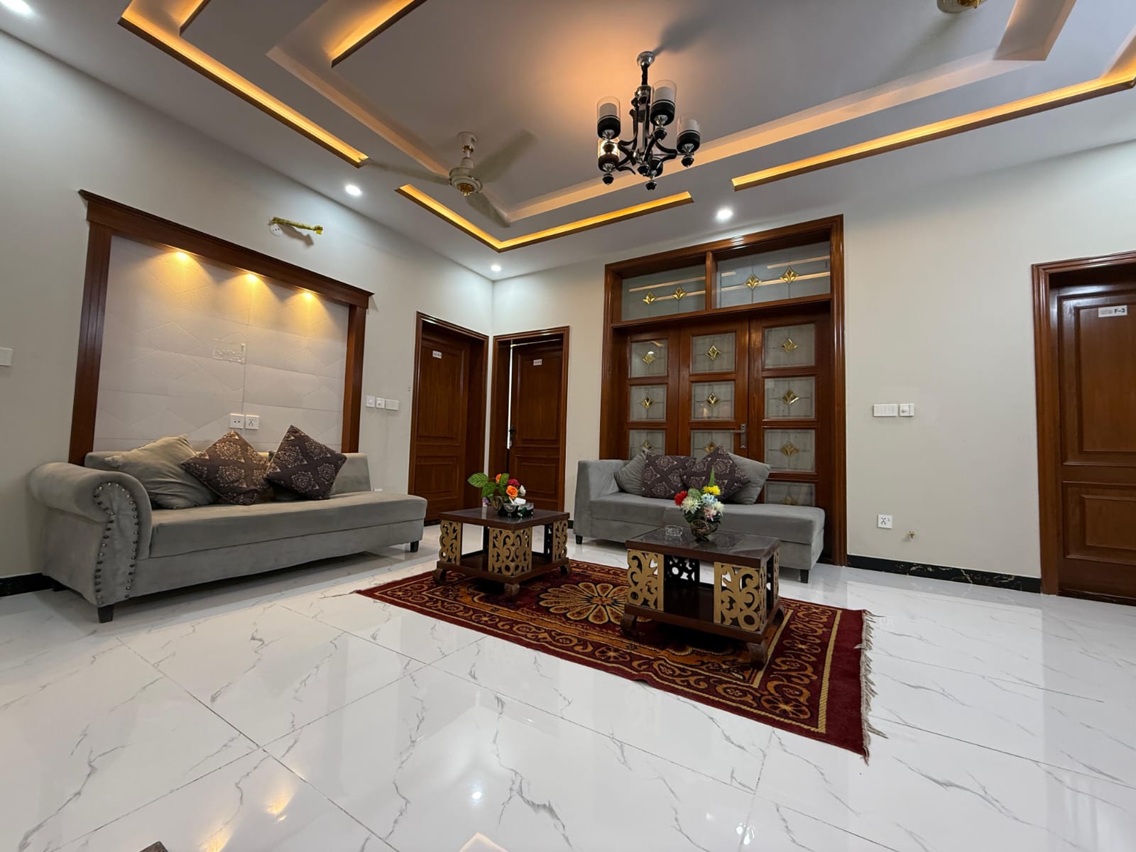 Family Room | Master Bed + Single Bed | 3–5 Guests | G-13 Islamabad | Daily Stay from Rs. 8,900 | SkyBnB