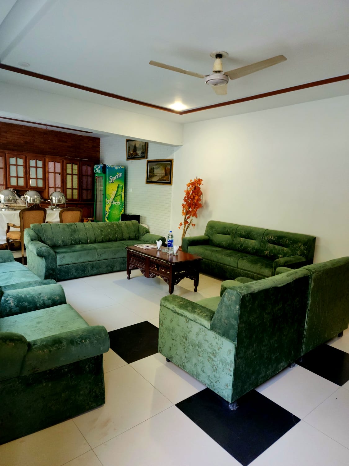 SkyBnB F-7/4 Islamabad | Standard Single Room | 2 Guests