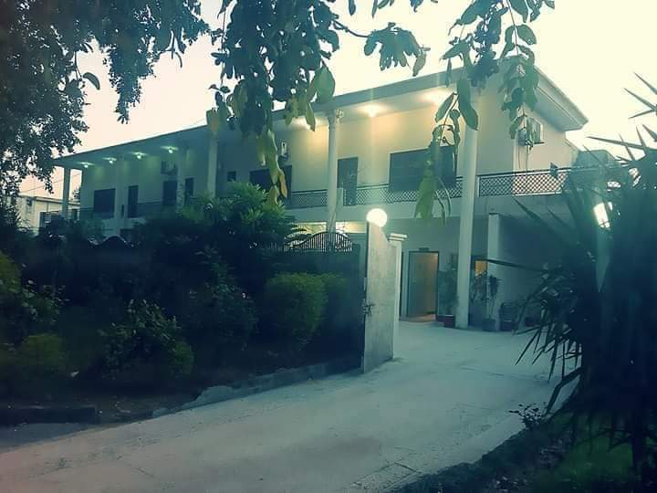 SkyBnB F-7/4 Islamabad | Family Room | 1 Master Bed + 1 Single Bed | 3 Guests