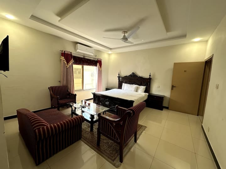 Family Room | 2 Master Beds | 4+ Guests SkyBnB F-7/4 Islamabad |