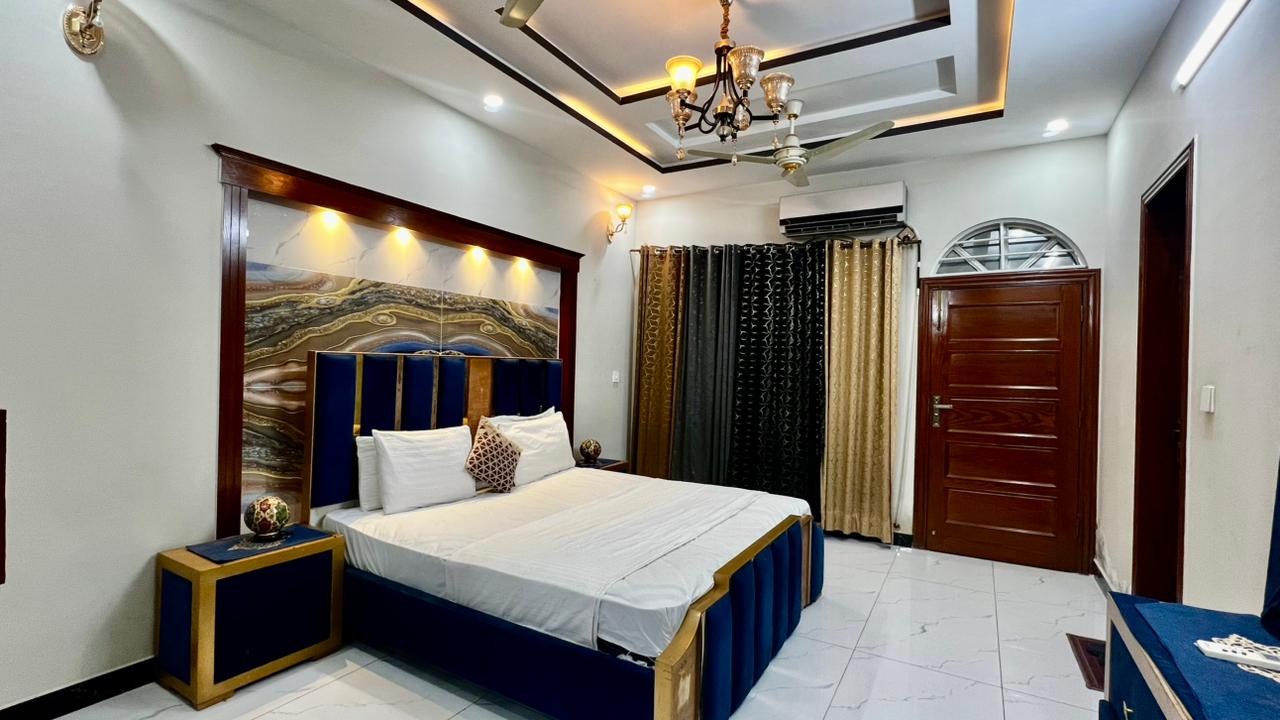 Spacious Master Bedroom | 2–3 Guests | G-13/3 Islamabad | Daily Stay from Rs. 5,900 | SkyBnB