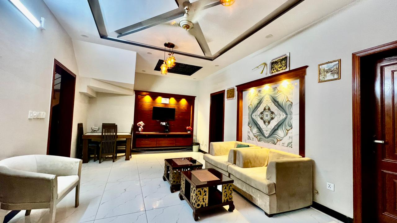 Spacious Master Bedroom | 2–3 Guests | G-13/3 Islamabad | Daily Stay from Rs. 5,900 | SkyBnB
