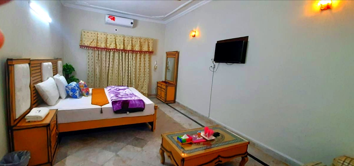 SkyBnB G-9/3 Islamabad | H-24 Master Room | 2 Guests