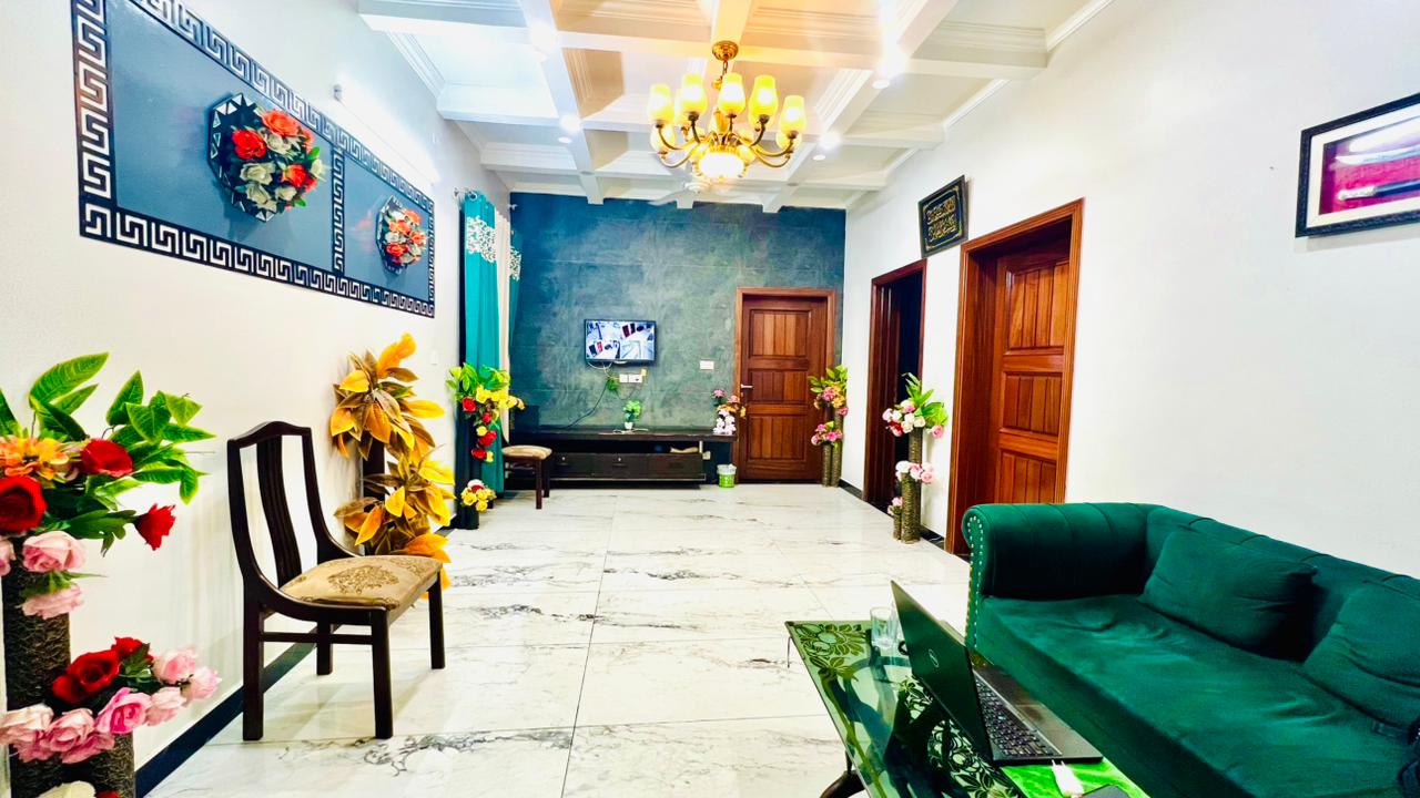 Family Suite Room 131-132 | G-9 Islamabad | 2 Master Beds + 1 Single Bed | Rs. 13,900 / Night | Sky BnB