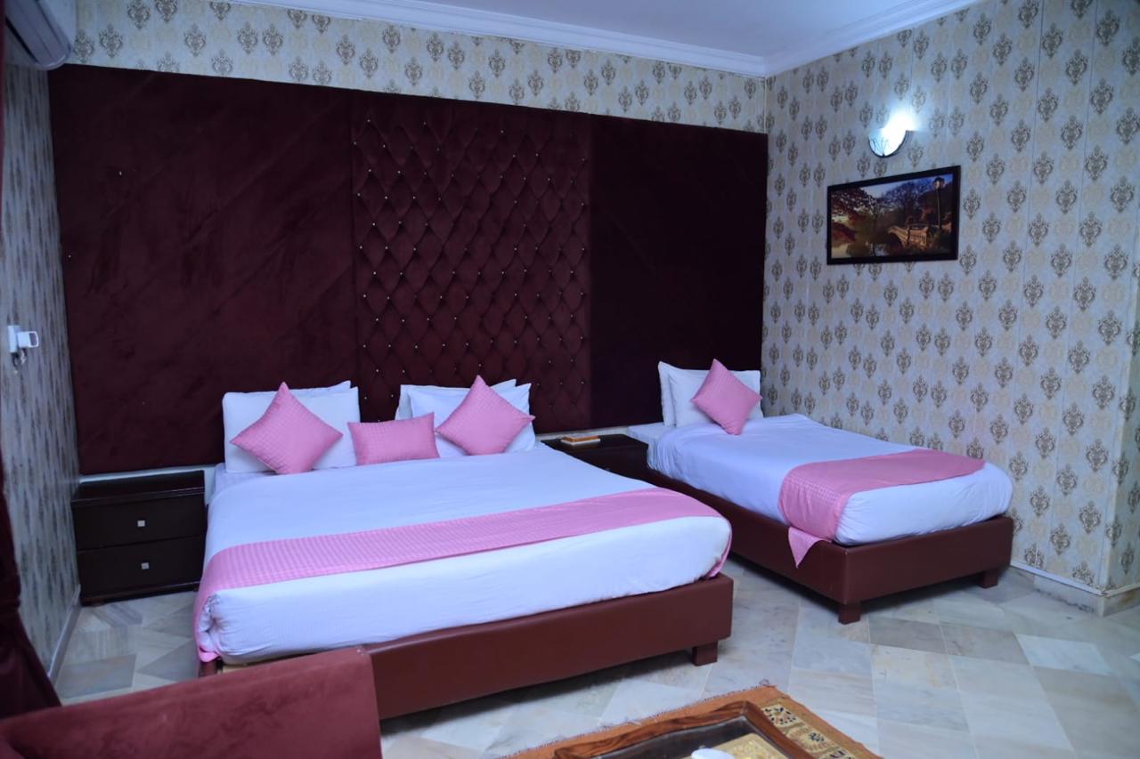 SkyBnB F-7 Islamabad | Master Plus Room | 3 Guests