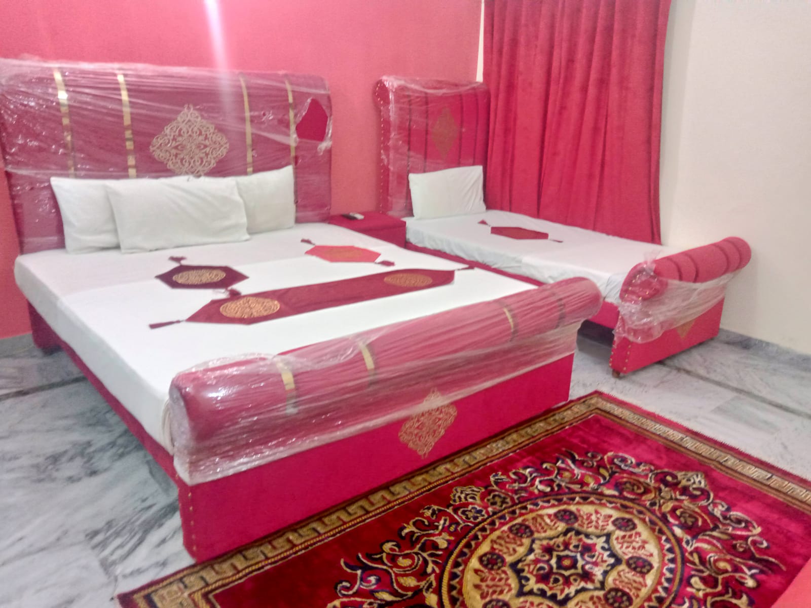 SkyBnB G-9/3 Islamabad | Master Plus Room | 1 Master Bed + 1 Single Bed | 3 Guests
