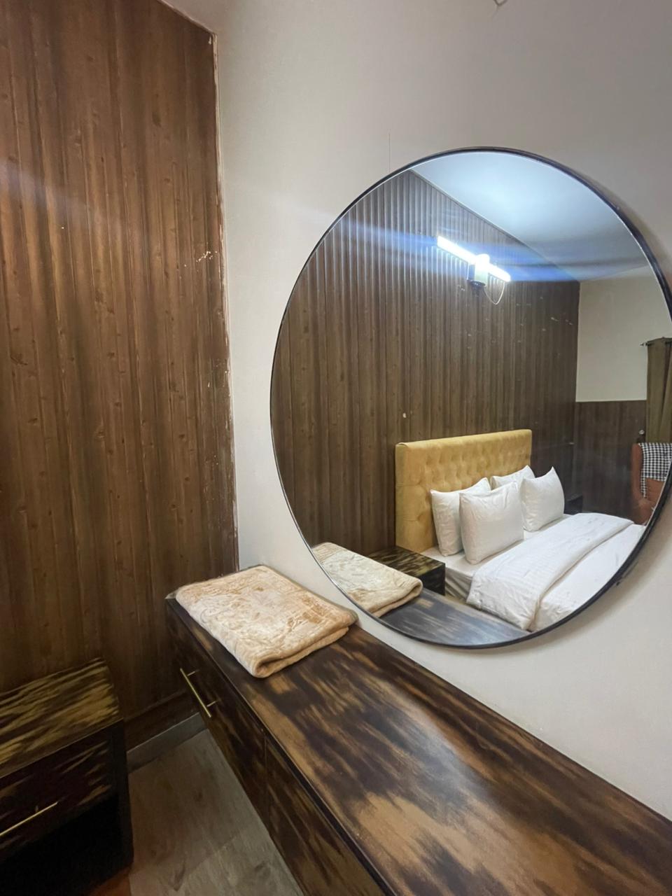 g13/3, g13, islamabad, economy room, 2 guests, budget stay, affordable room, wifi, parking, skybnb