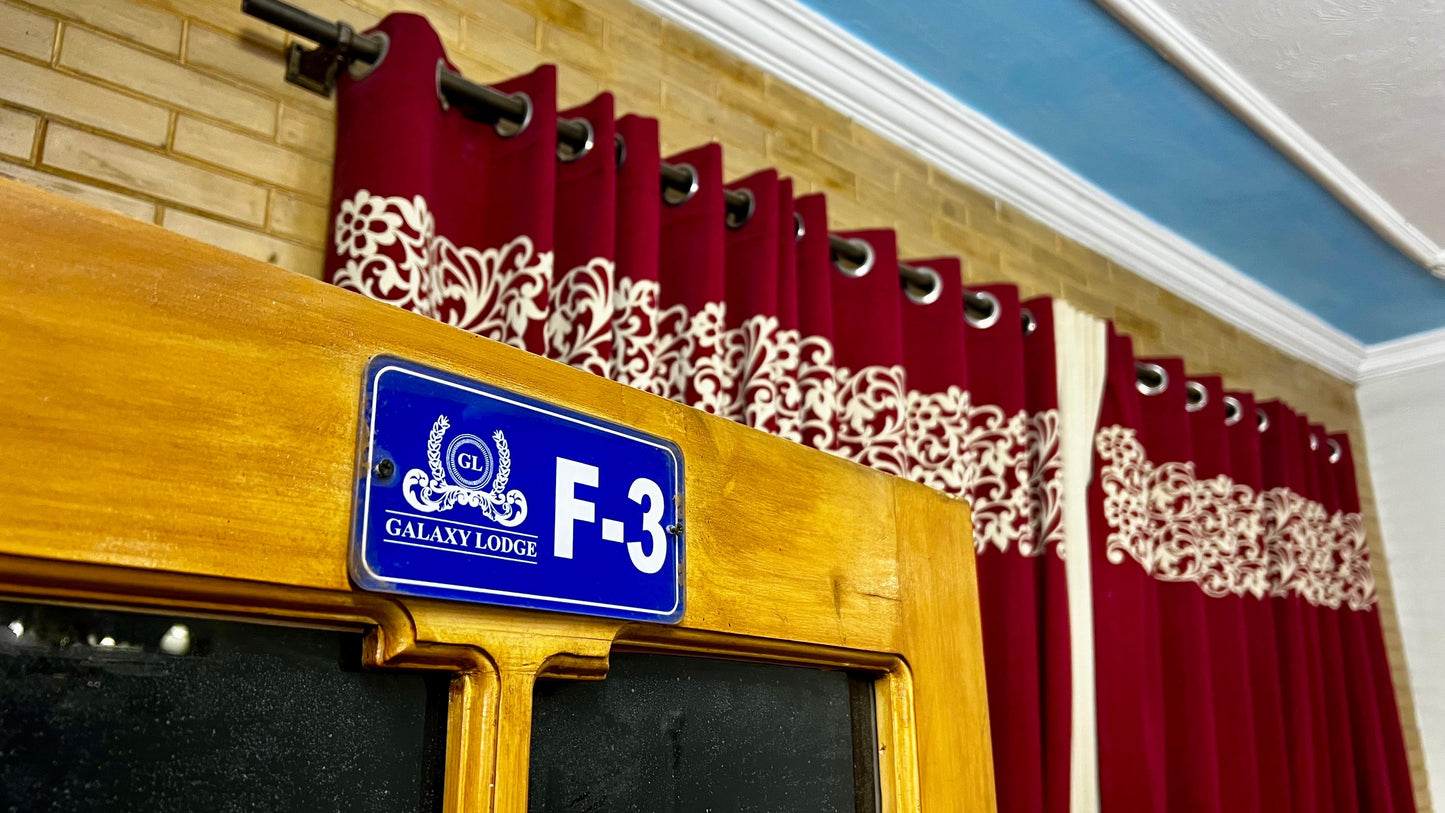 F-3 Family suit Room 6-8 Persons Space