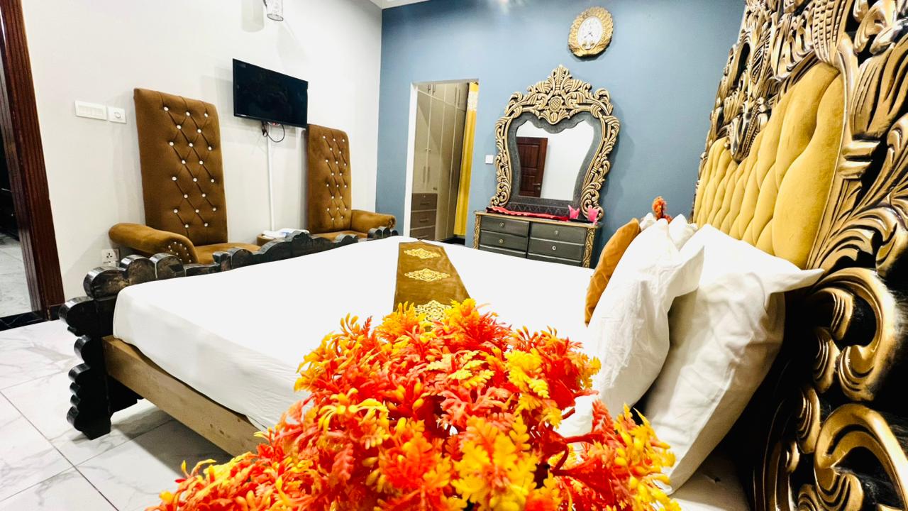 Master Bed 2 Persons  | Luxury International Guest House G-9/4 | PKR 6,900
