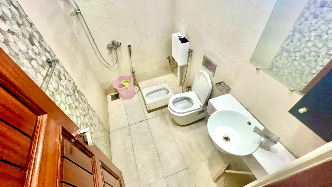 Family Suite Room 131-132 | G-9 Islamabad | 2 Master Beds + 1 Single Bed | Rs. 13,900 / Night | Sky BnB