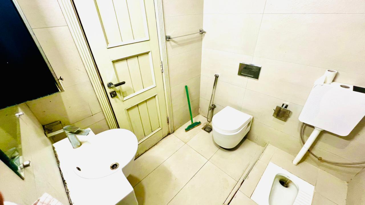 Master Bed 2 Persons  | Luxury International Guest House G-9/4 | PKR 6,900